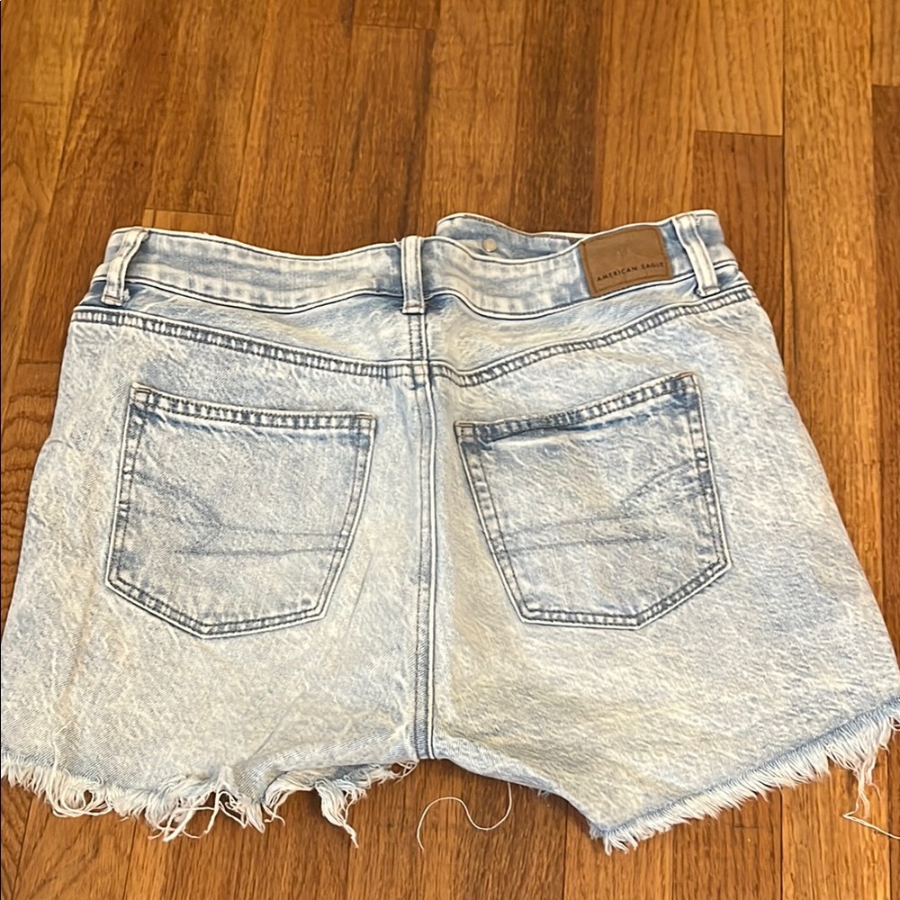 Women’s American Eagle Mom Jean Shorts